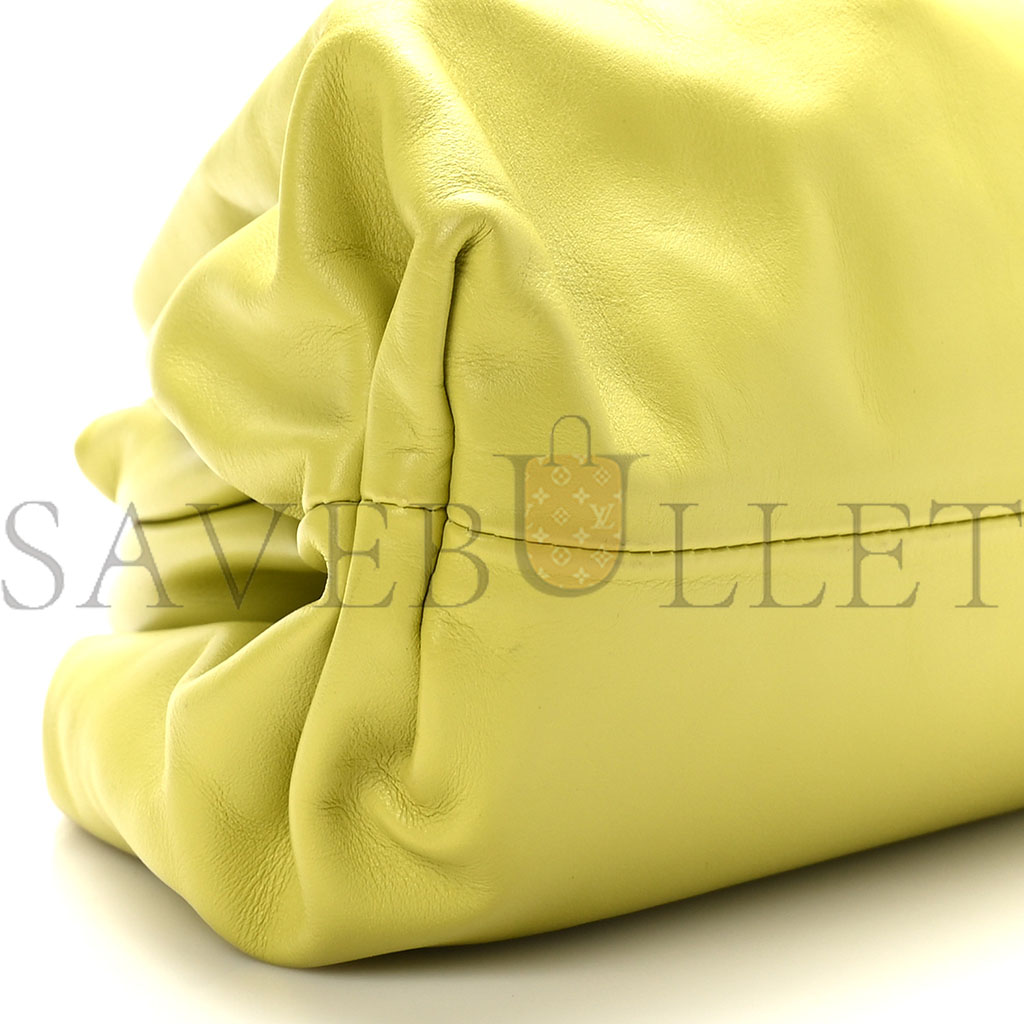 BOTTEGA VENETA SMOOTH BUTTER CALF THE POUCH OVERSIZED CLUTCH SHERBERT (38*24*8cm) BOTTEGA VENETA SMOOTH BUTTER CALF THE POUCH OVERSIZED CLUTCH SHERBERT (38*24*8cm)